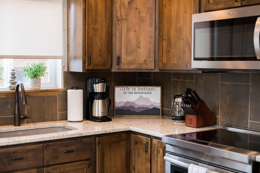 Holiday home Sundance-2 Miles To Rocky Mountain National Park