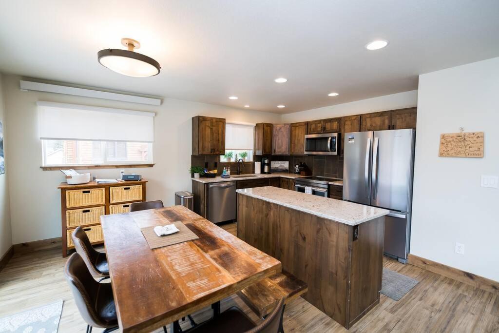 Holiday home Sundance-2 Miles To Rocky Mountain National Park *