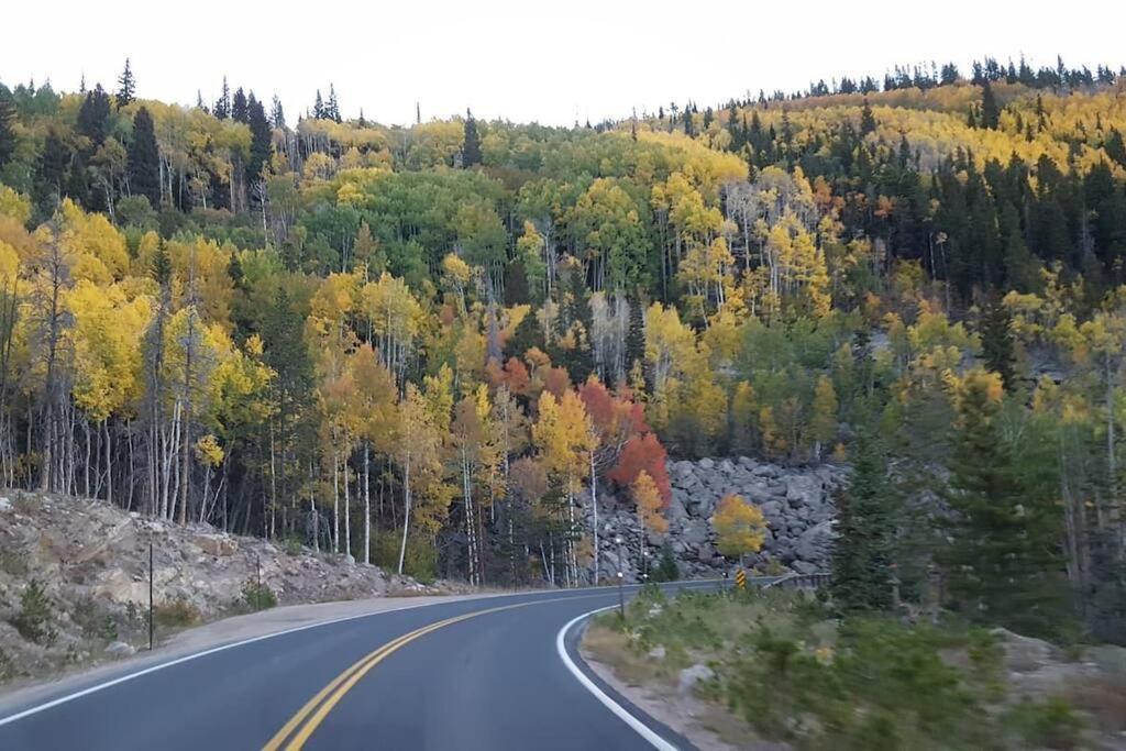 Sundance-2 Miles To Rocky Mountain National Park * Estes Park